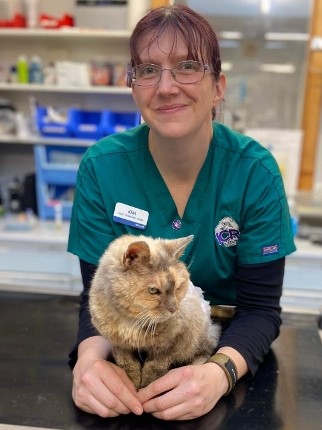 Microchip Information Reunites Kim With Missing Cat Tilly After 17 Years!