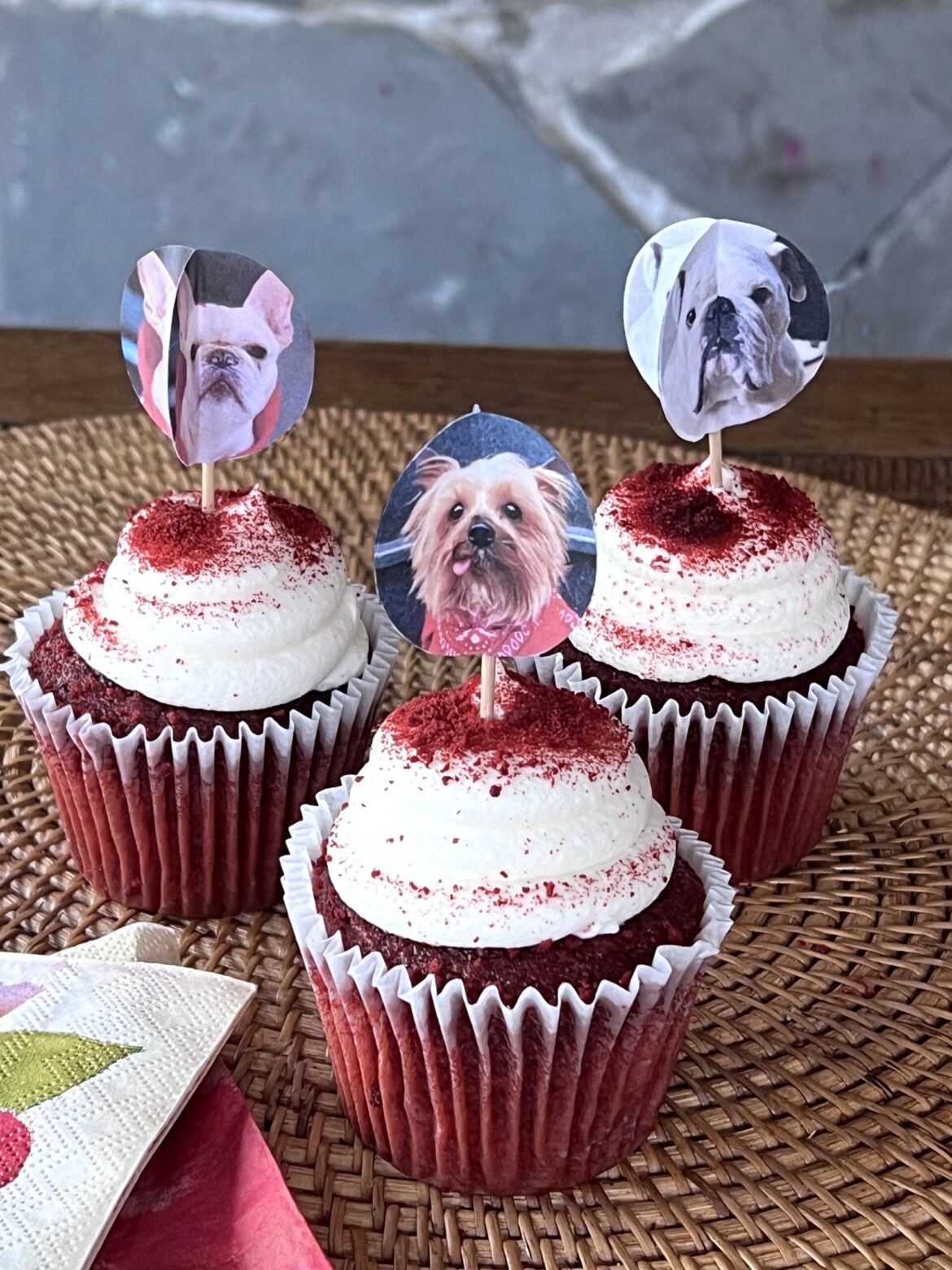 DIY Cupcake Topper: Easy Dog Birthday Party Idea